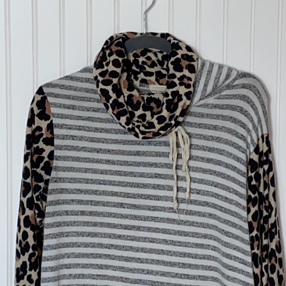 Lovely Melody Leopard Cowl Neck Knit Raglan Top - Picture 2 of 4